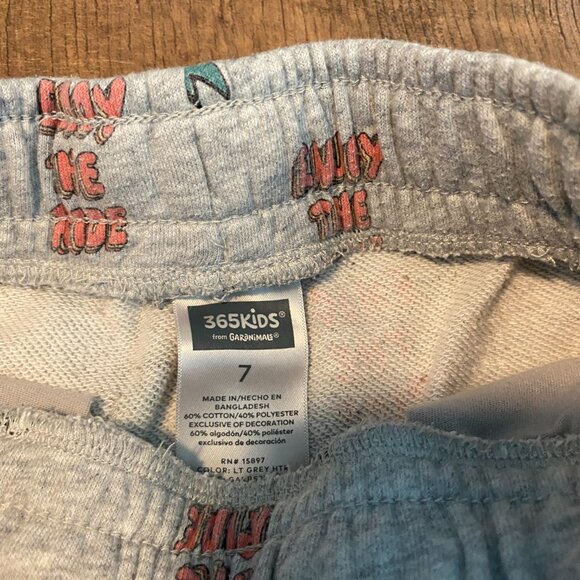 Garanimals T-Shirt (6), Shorts (7) - Picture 6 of 6